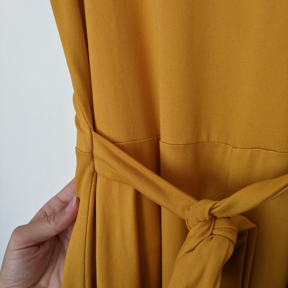 Simons v-neck midi dress - Picture 7 of 15